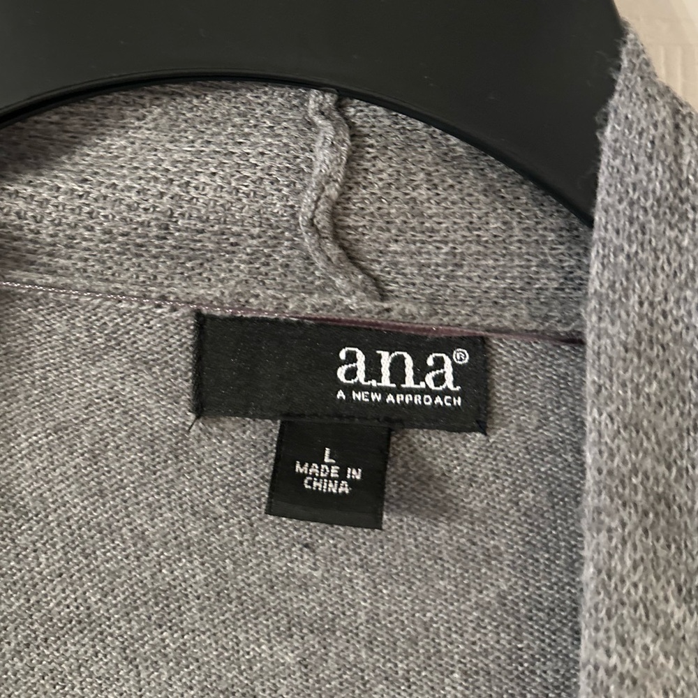 Gray Cardigan - Picture 3 of 3